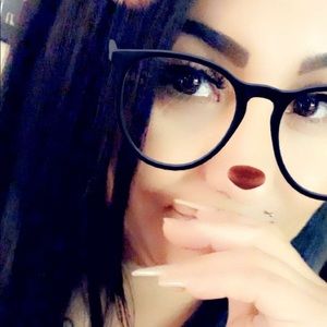 Meet your Posher, Veronica